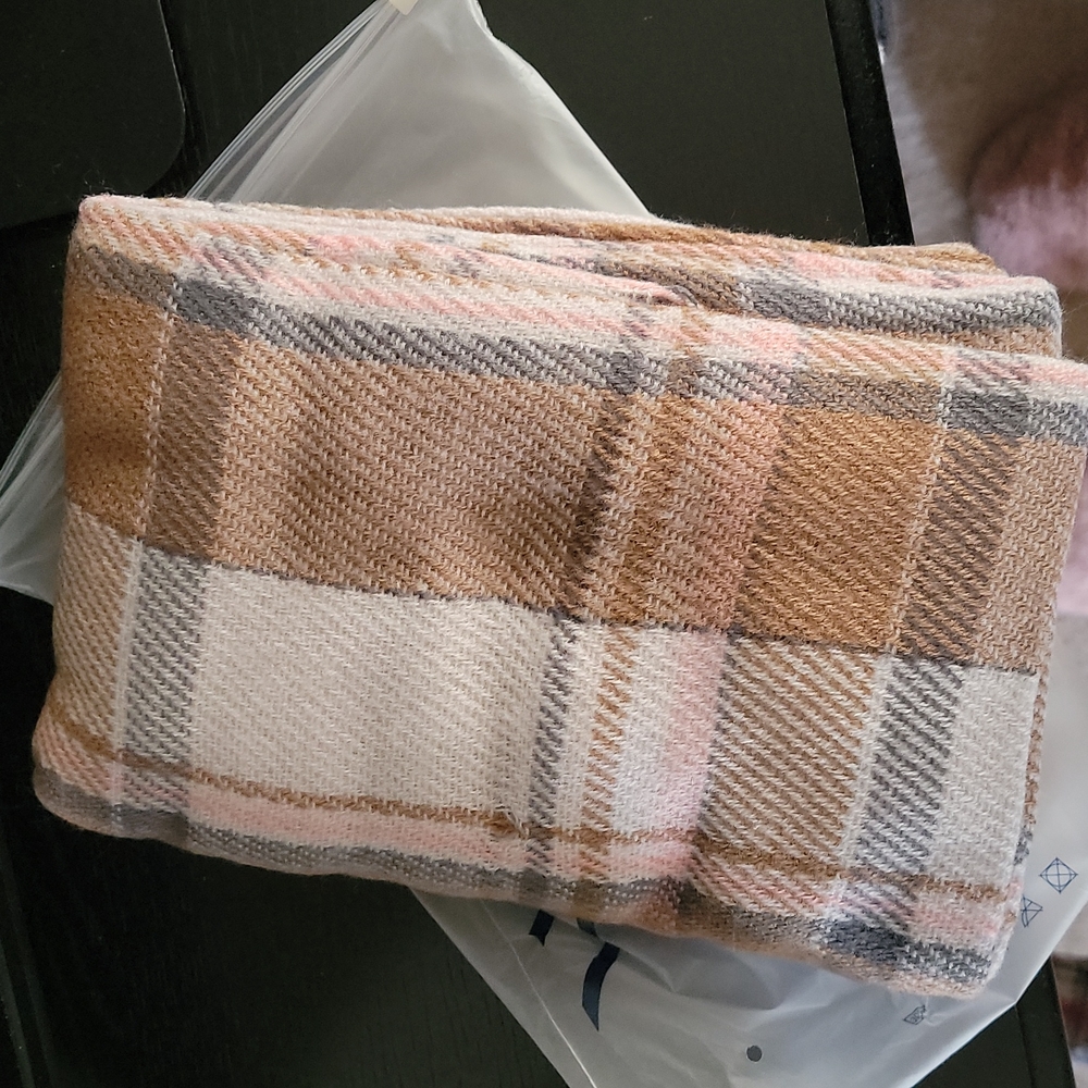 Scarf - Picture 2 of 2